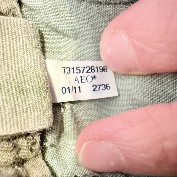 VNTG 2011 American Eagle Olive Green Cargo Pants - Straight Leg - Picture 6 of 15